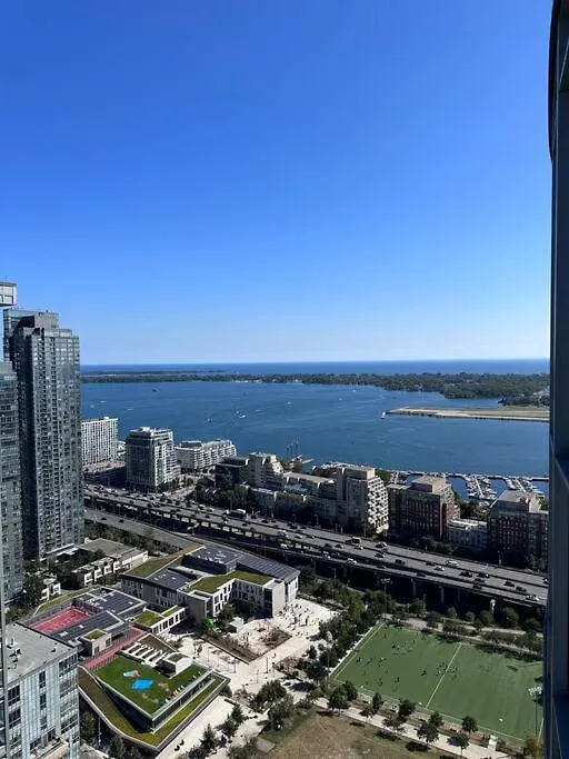 Sky Living Awesome Lake And City View Toronto 0*,  Canada