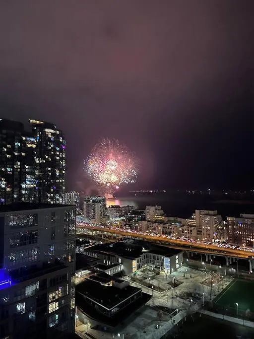 Sky Living Awesome Lake And City View Toronto 0*,