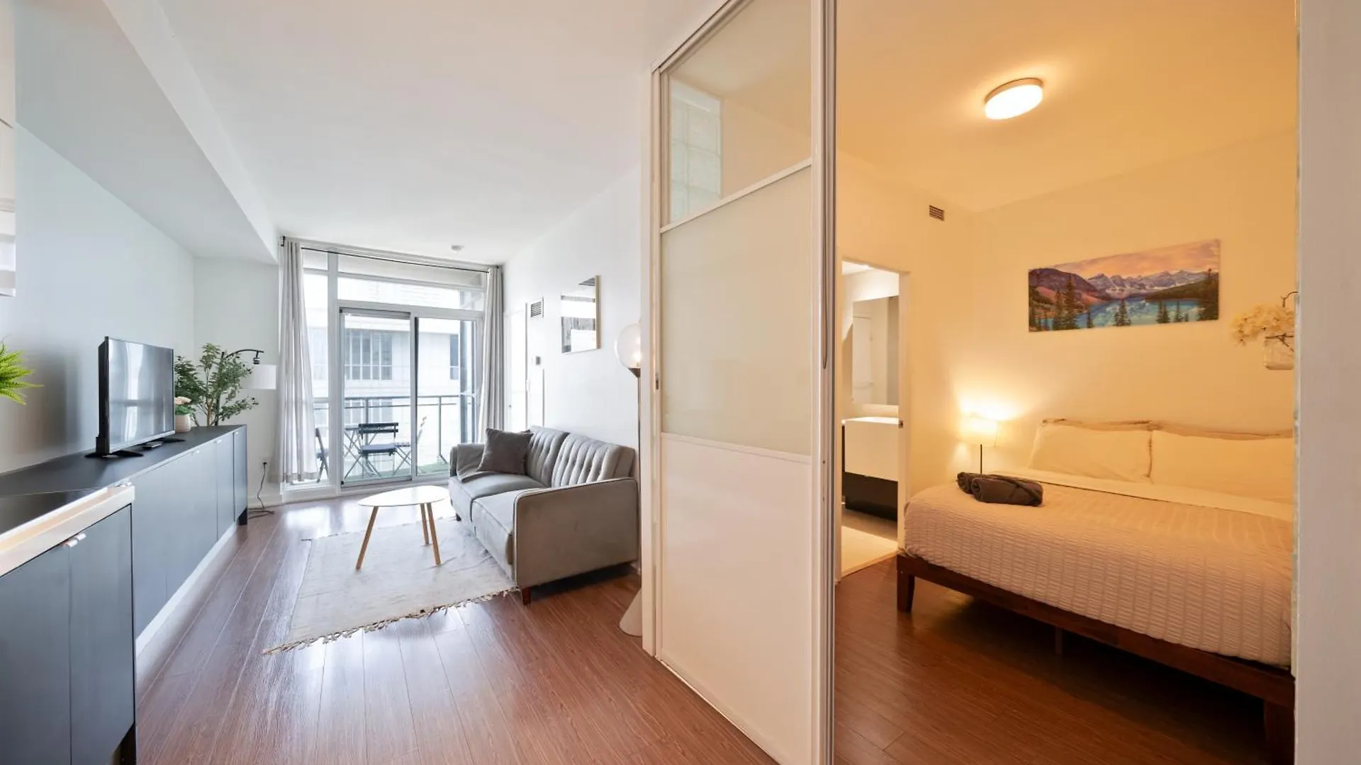 Apartment Sky Living Awesome Lake And City View Toronto