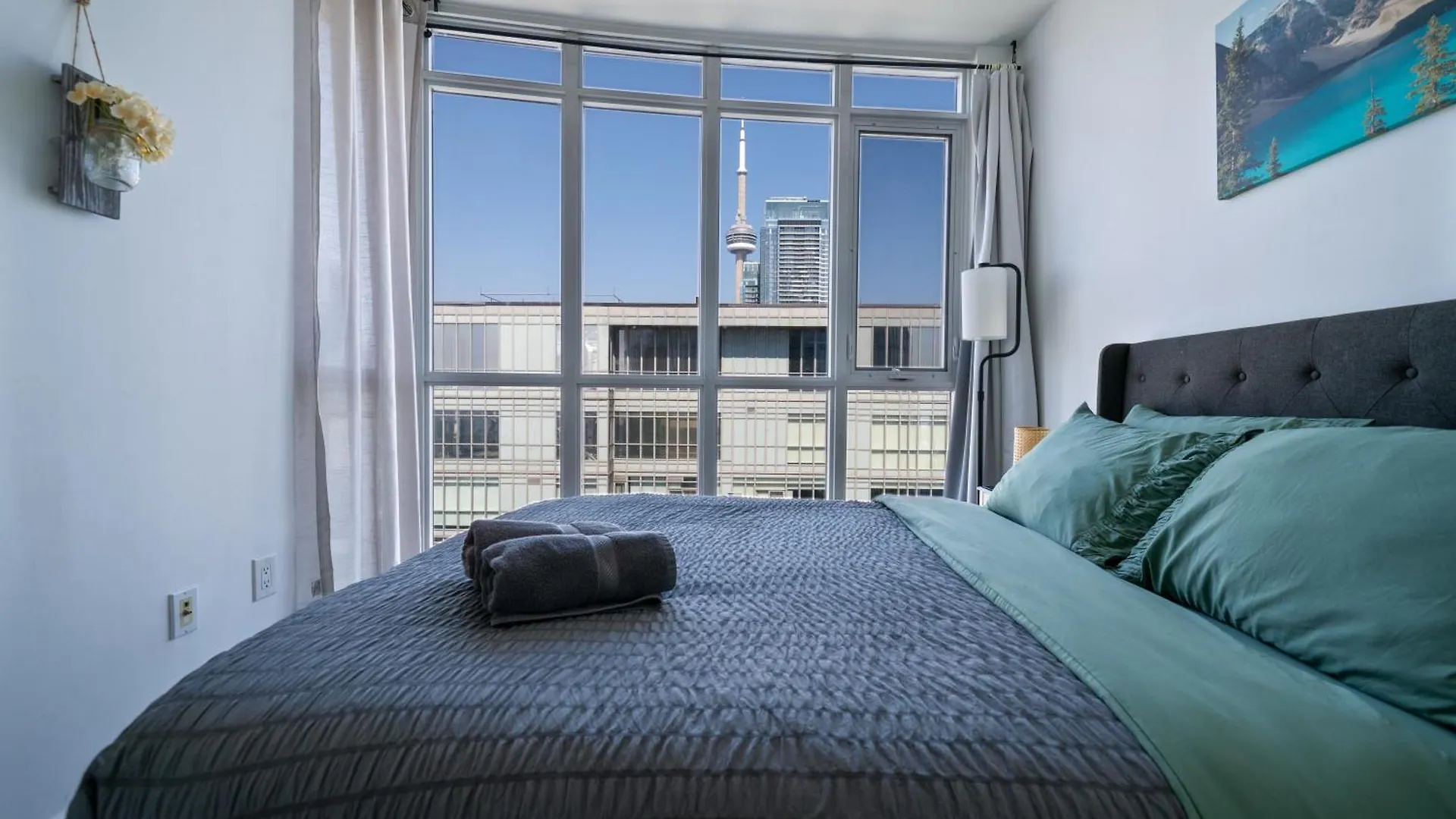 Sky Living Awesome Lake And City View Toronto
